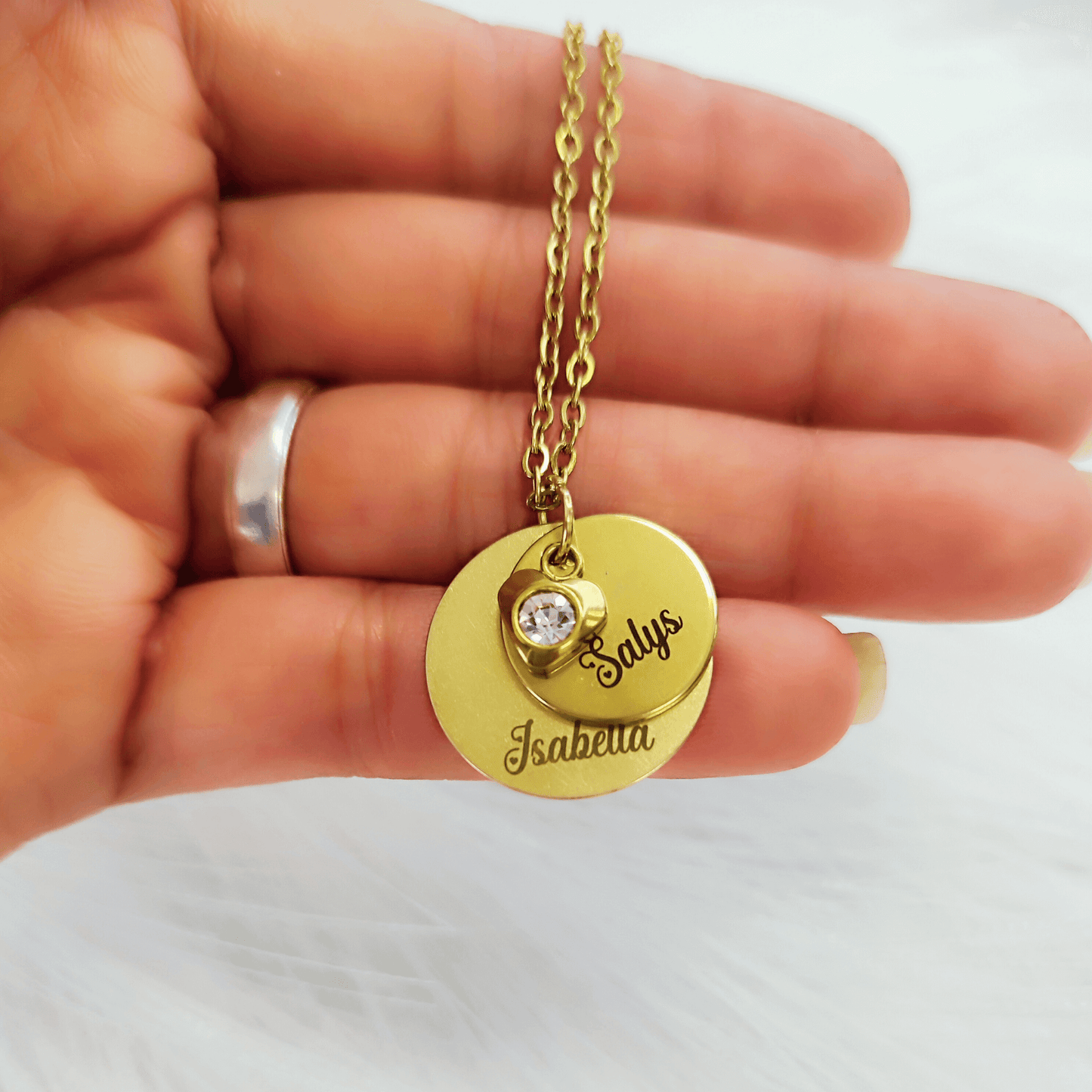 Collar con Colgante Personalizado – Nombre o Fecha Especial